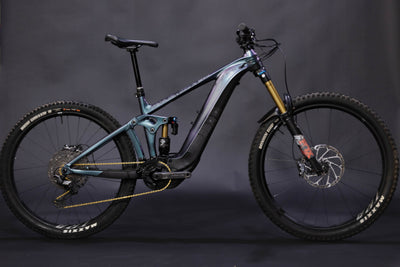Bicicleta de Montaña Asistida Doble Suspensíon Giant Reign E 27.5/29" Talla Large (2025) Seminueva
