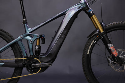 Bicicleta de Montaña Asistida Doble Suspensíon Giant Reign E 27.5/29" Talla Large (2025) Seminueva