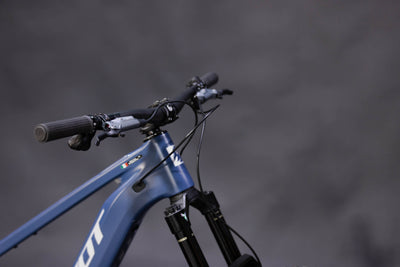 Bicicleta de Montaña Asistida Doble Suspensión Pivot Cycles Shuttle AM 29" Talla Large (2025) Seminueva