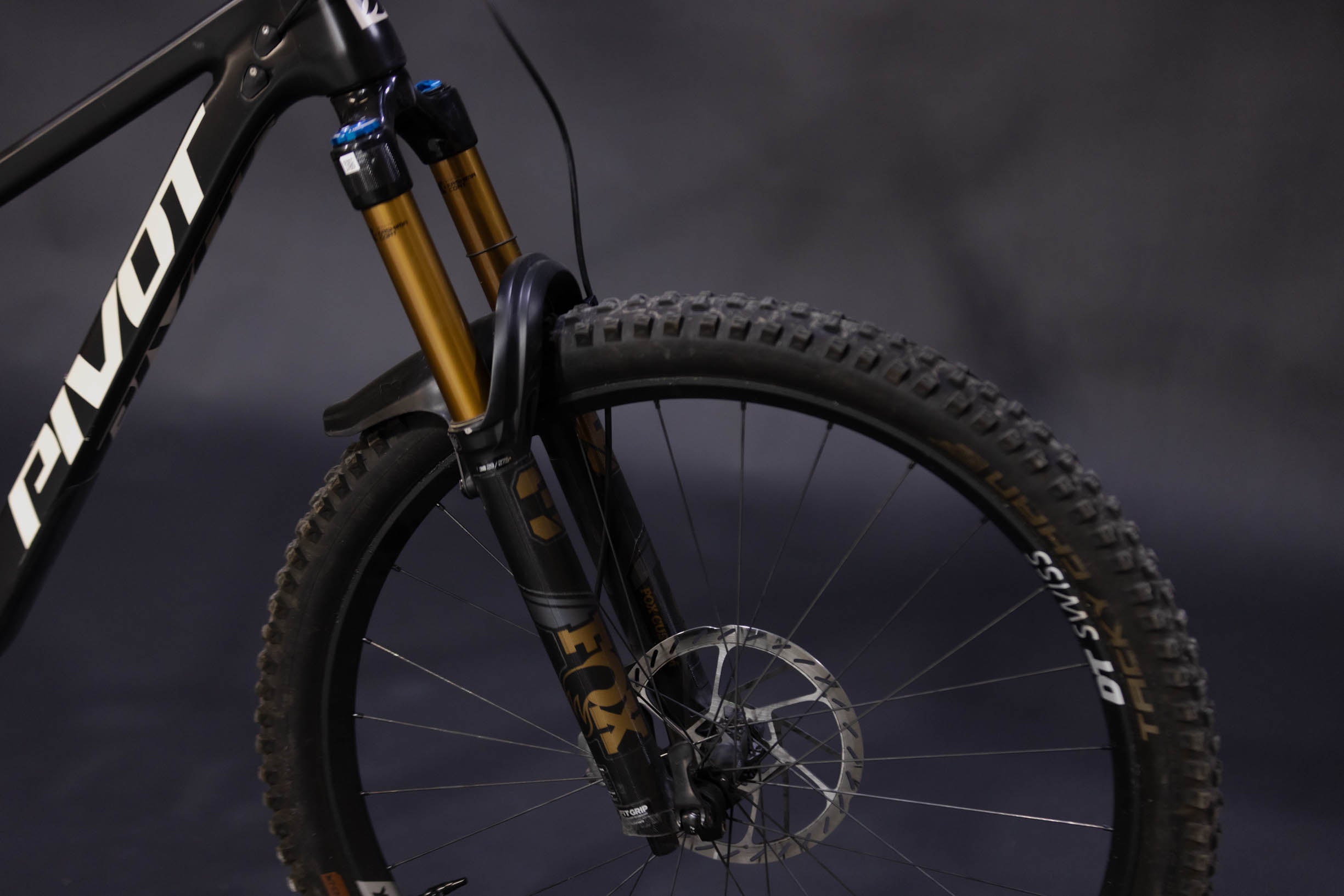 Bicicleta De Montaña Doble Suspensión Pivot Cycles Switchblade 29" Talla Small (2024) Seminueva