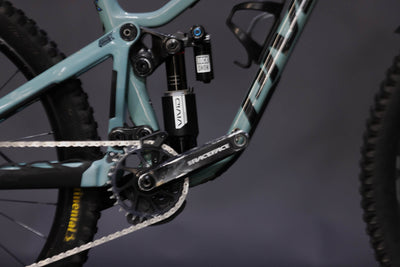 Bicicleta De Montaña Doble Suspensión Pivot Cycles Mach 6 27.5/29" Talla X-Small (2024) Seminueva