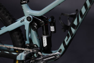 Bicicleta De Montaña Doble Suspensión Pivot Cycles Mach 6 27.5/29" Talla X-Small (2024) Seminueva