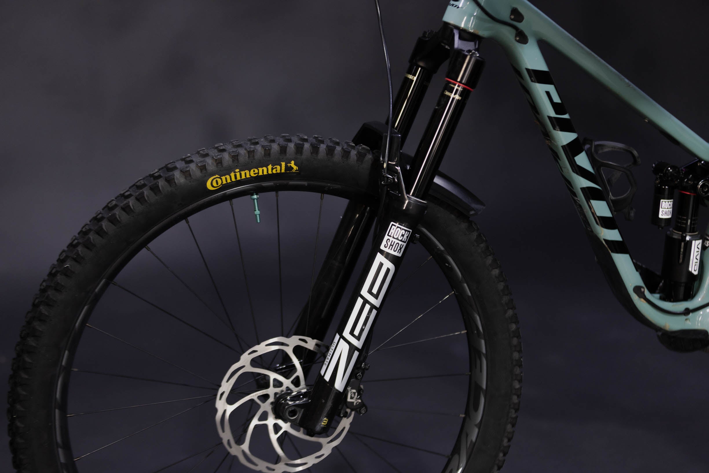 Bicicleta De Montaña Doble Suspensión Pivot Cycles Mach 6 27.5/29" Talla X-Small (2024) Seminueva