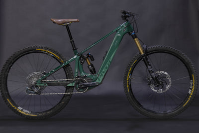 Bicicleta de Montaña Asistida Doble Suspensión Pivot Cycles Shuttle LT 29" Talla Small (2023) Seminueva