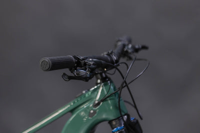 Bicicleta de Montaña Asistida Doble Suspensión Pivot Cycles Shuttle LT 29" Talla Small (2023) Seminueva