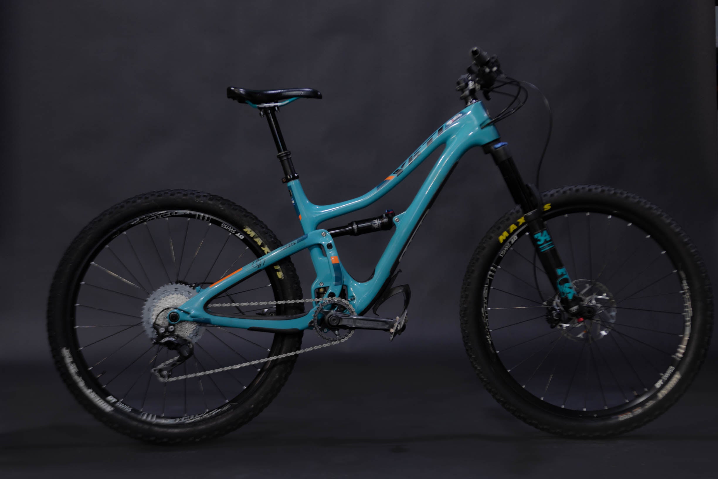 Bicicleta de Montaña Doble Supensión Yeti Cycles SB5 27.5" Talla Small (2019) Seminueva