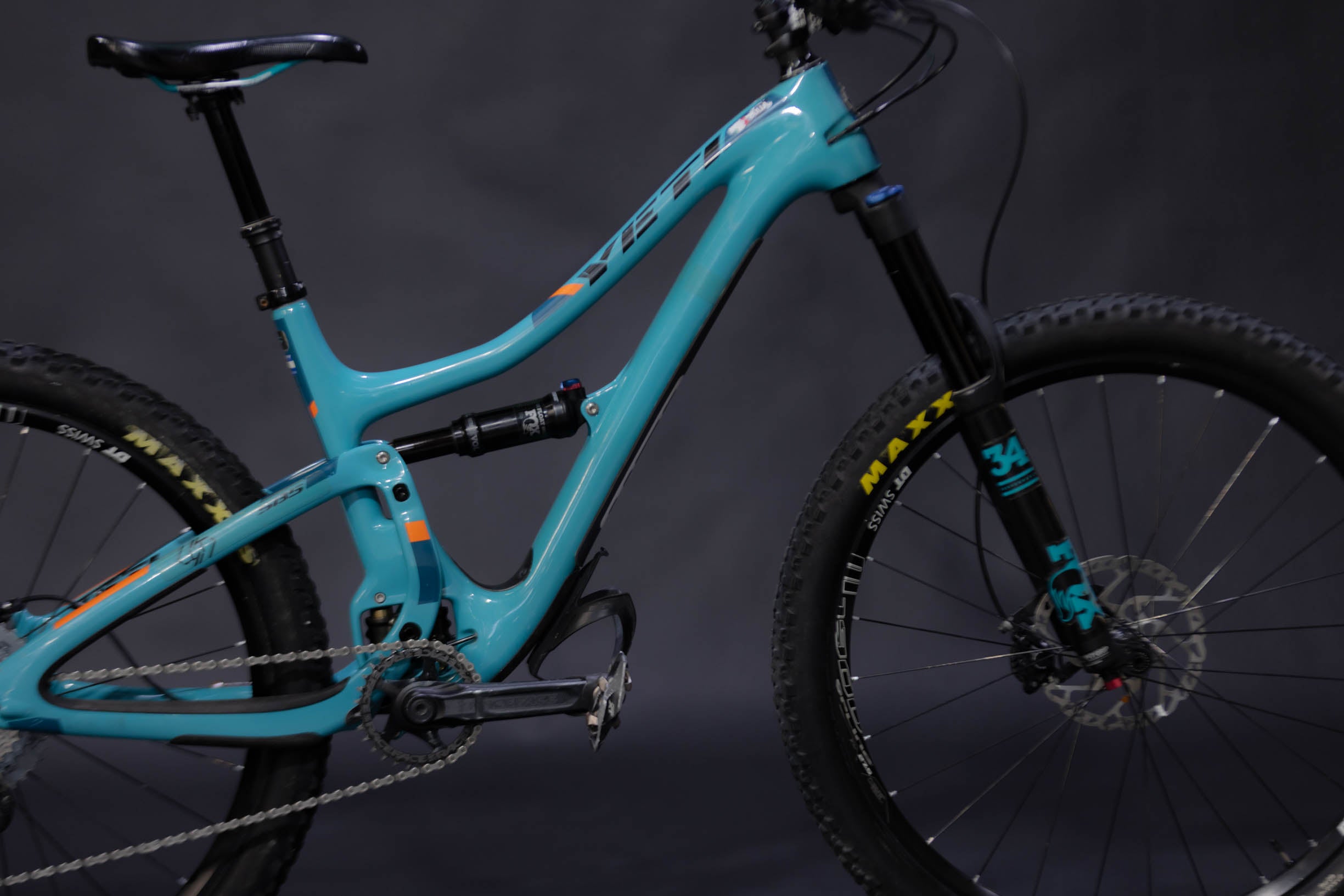 Bicicleta de Montaña Doble Supensión Yeti Cycles SB5 27.5" Talla Small (2019) Seminueva