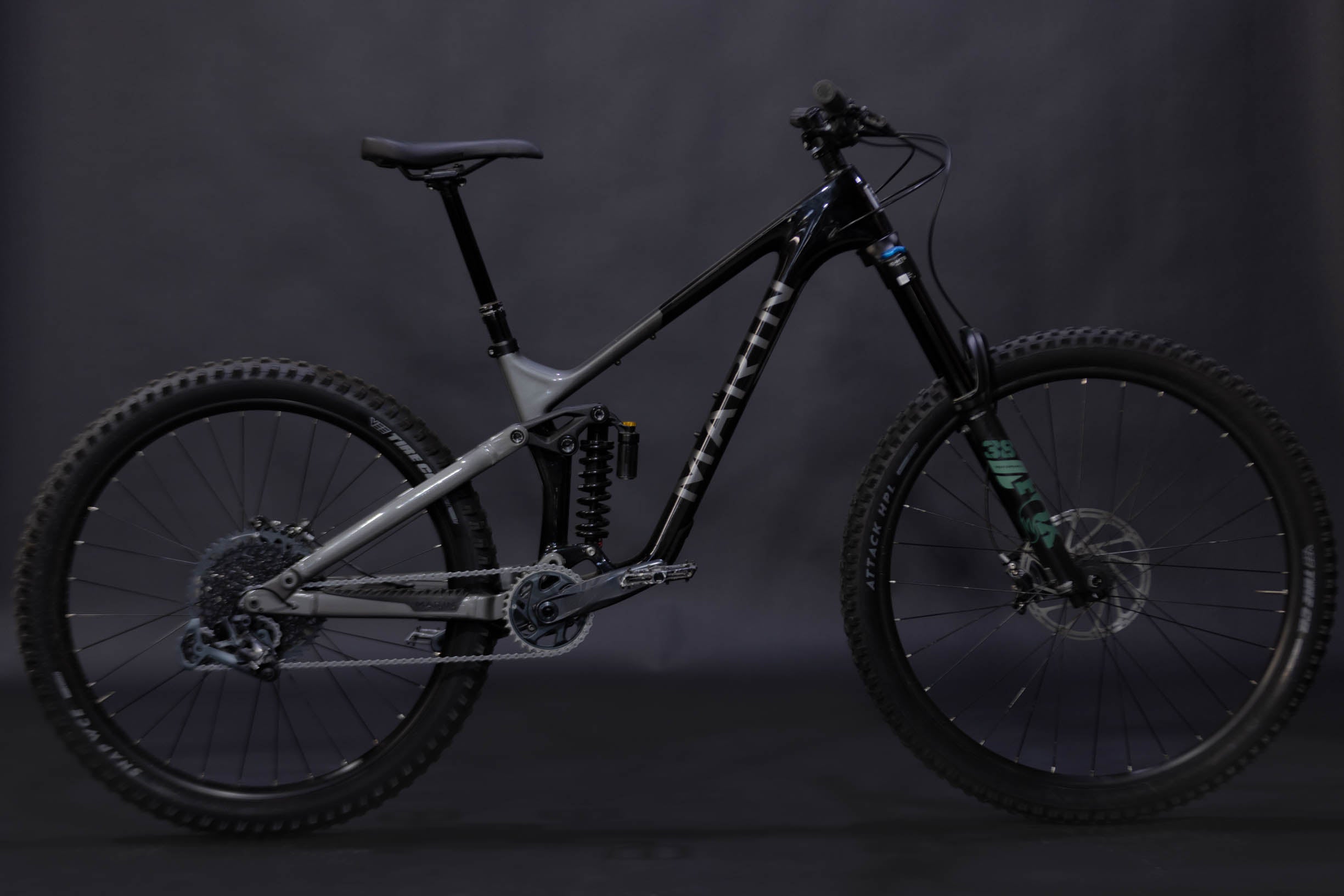 Bicicleta de Montaña Doble Suspensión Marin Bikes Alpine Trail Carbon 27.5/29" Talla Medium  (2024) Seminueva