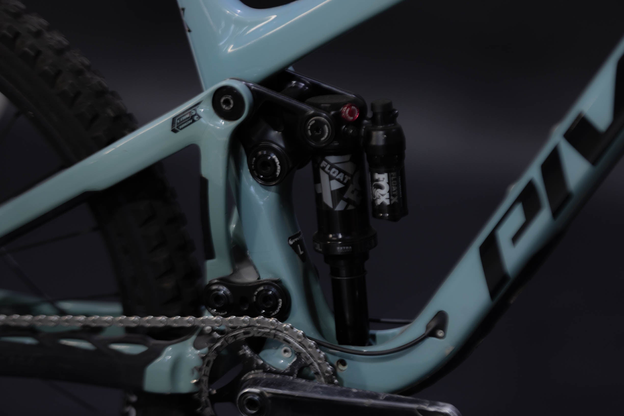 Bicicleta De Montaña Doble Suspensión Pivot Cycles Mach 6 27.5/29" Talla Large (2024) Seminueva