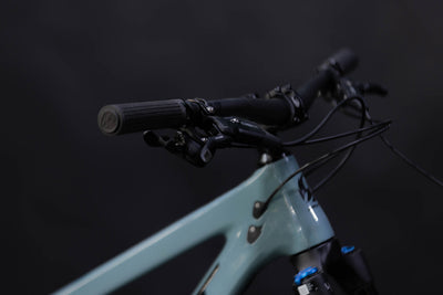 Bicicleta De Montaña Doble Suspensión Pivot Cycles Mach 6 27.5/29" Talla Large (2024) Seminueva