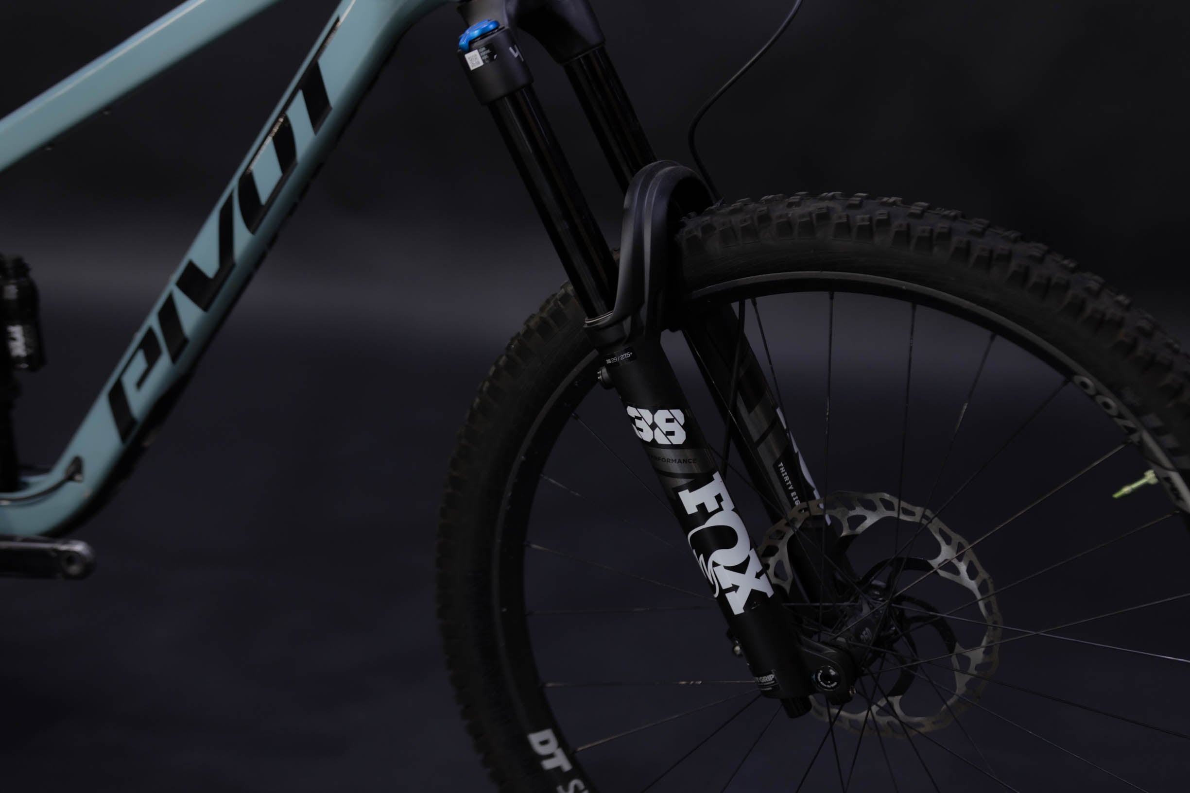 Bicicleta De Montaña Doble Suspensión Pivot Cycles Mach 6 27.5/29" Talla Large (2024) Seminueva