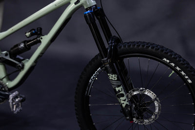 Bicicleta de Montaña Doble Suspension Commencal Clash 27.5" Talla Medium (2021) Seminueva