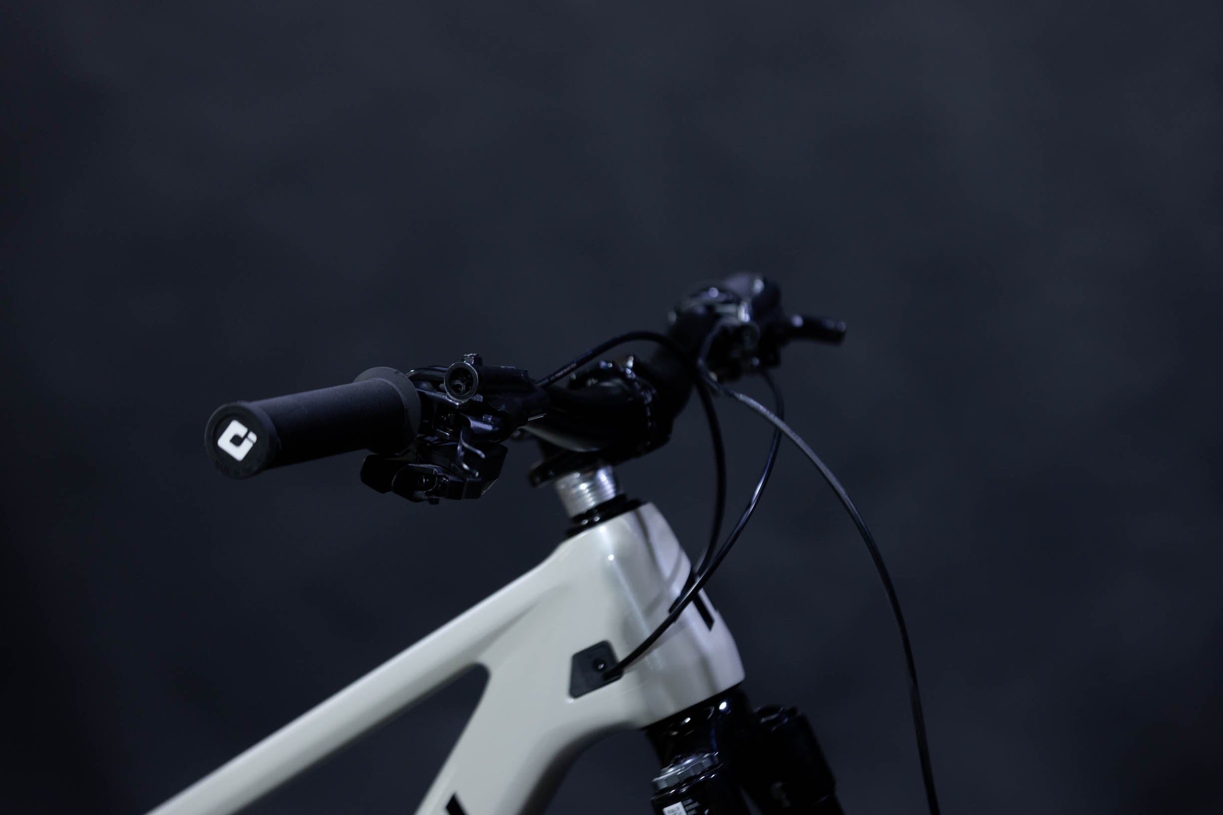 Bicicleta de Montaña Doble Suspensión Transition Sentinel 29" Talla Medium (2025) Nueva