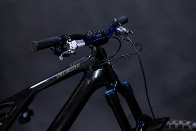 Bicicleta de Montaña Asistida Doble Suspensión Specialized Levo Expert Carbon 27./29" Talla S5 (2024) Seminueva
