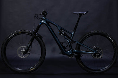 Bicicleta de Montaña Doble Suspensión Specialized Stumpjumper Expert Rodado 29" Talla Medium S3 (2022) Seminueva