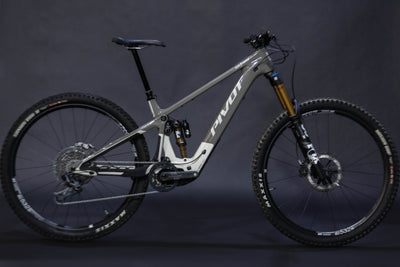 Bicicleta de Montaña Asistida Doble Suspensión Pivot Cycles SL/AM 29" Talla Medium (2025) Seminueva