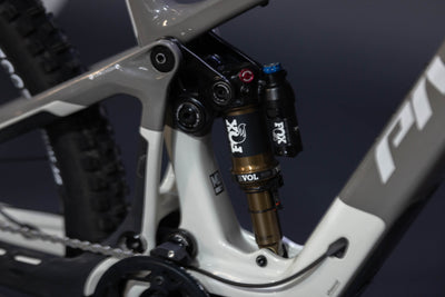 Bicicleta de Montaña Asistida Doble Suspensión Pivot Cycles SL/AM 29" Talla Medium (2025) Seminueva