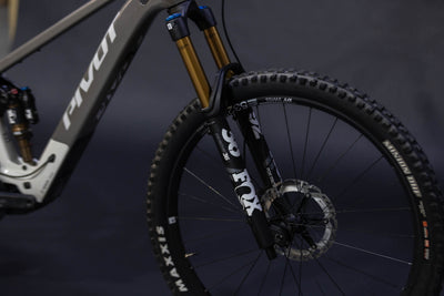 Bicicleta de Montaña Asistida Doble Suspensión Pivot Cycles SL/AM 29" Talla Medium (2025) Seminueva