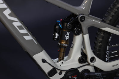 Bicicleta de Montaña Asistida Doble Suspensión Pivot Cycles SL/AM 29" Talla Medium (2025) Seminueva