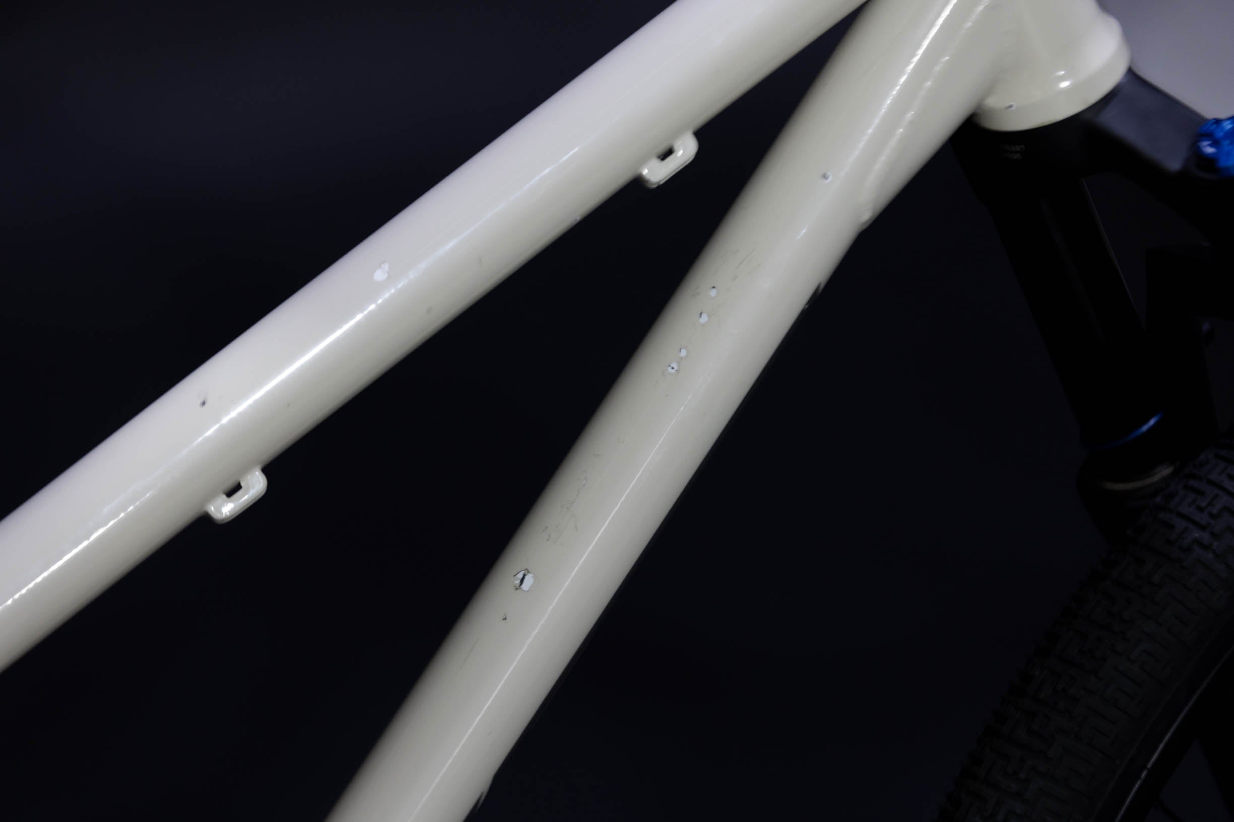 Bicicleta de ciudad Dirt Jump Pivot Point Talla Regular Rodado 26" (2024) Seminueva