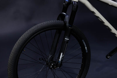 Bicicleta de ciudad Dirt Jump Pivot Point Talla Regular Rodado 26" (2024) Seminueva