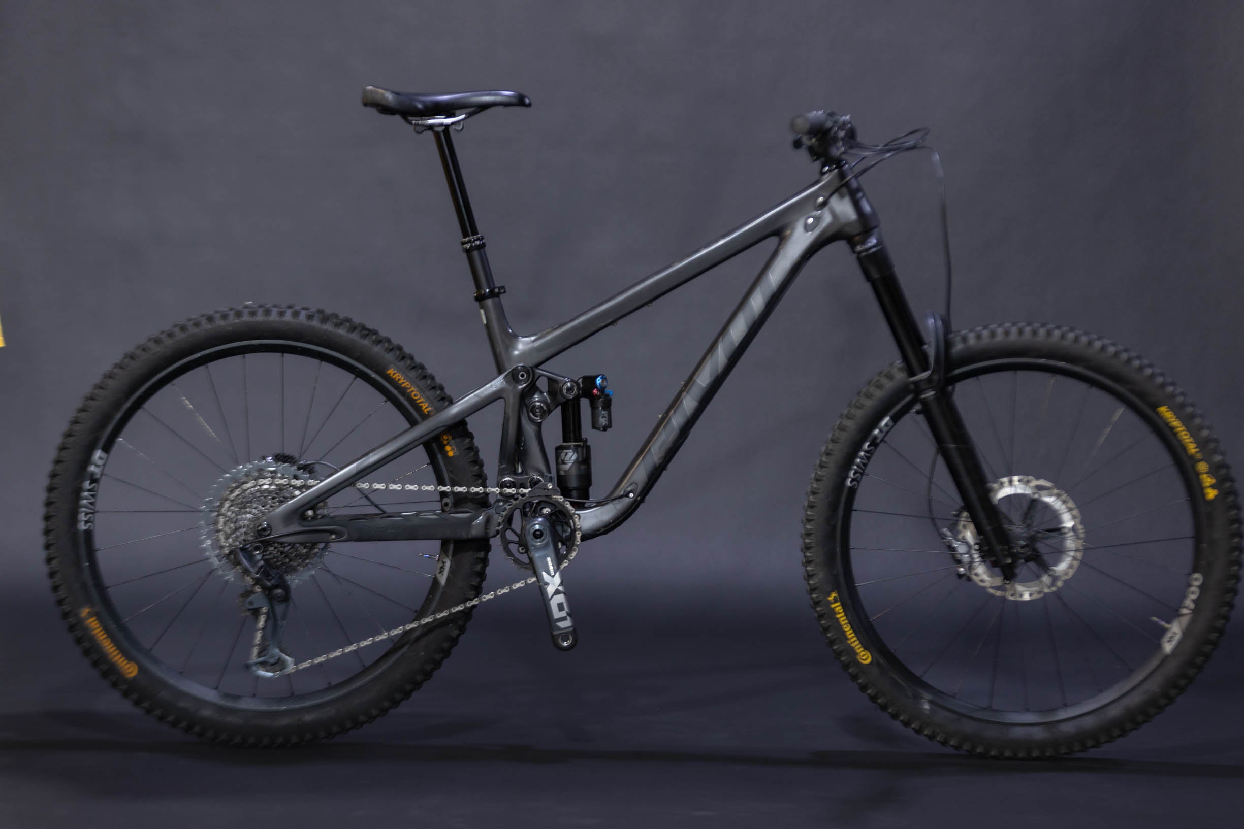 Bicicleta De Montaña Doble Suspensión Pivot Cycles Mach 6 27.5" Talla Medium (2023) Seminueva