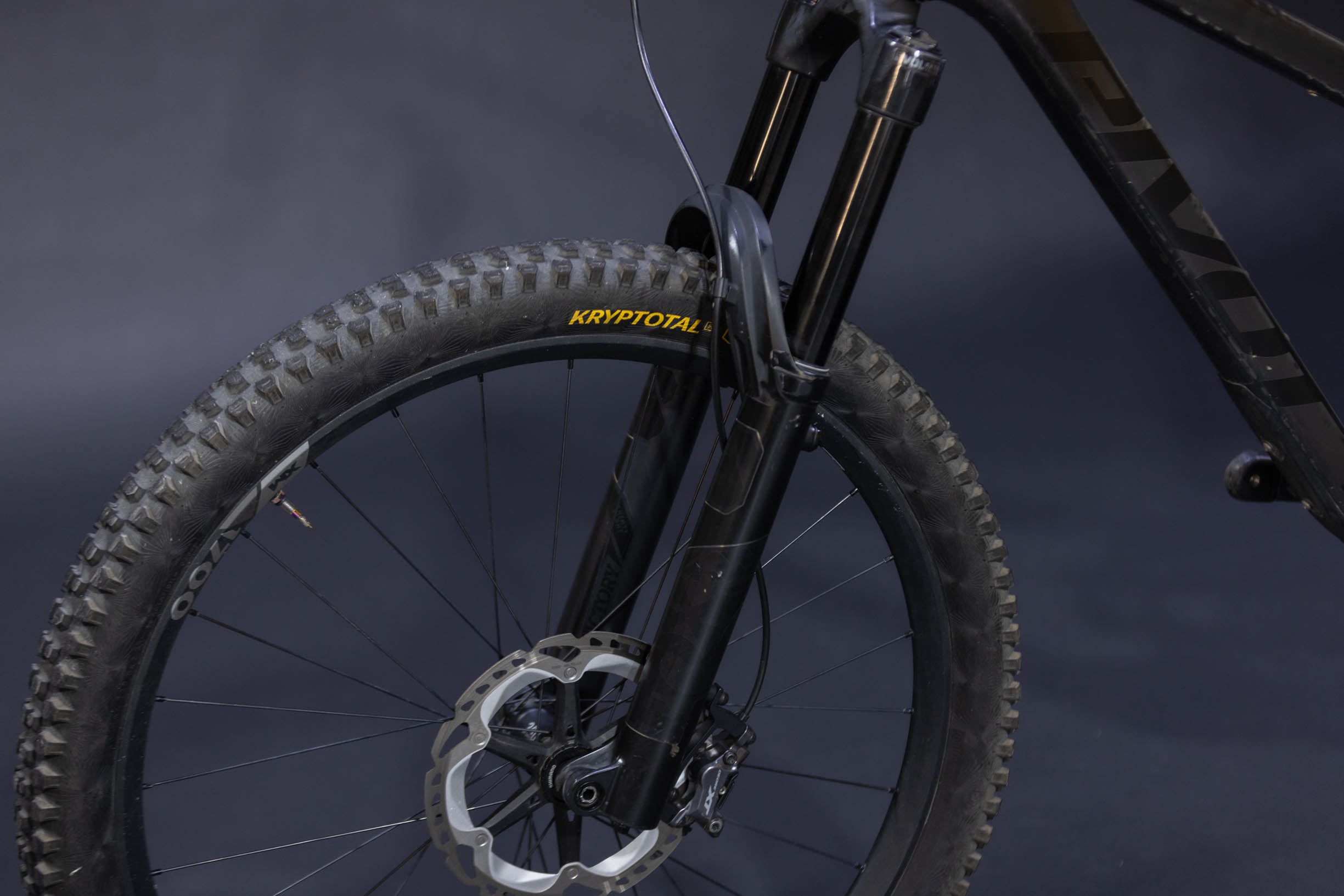 Bicicleta De Montaña Doble Suspensión Pivot Cycles Mach 6 27.5" Talla Medium (2023) Seminueva