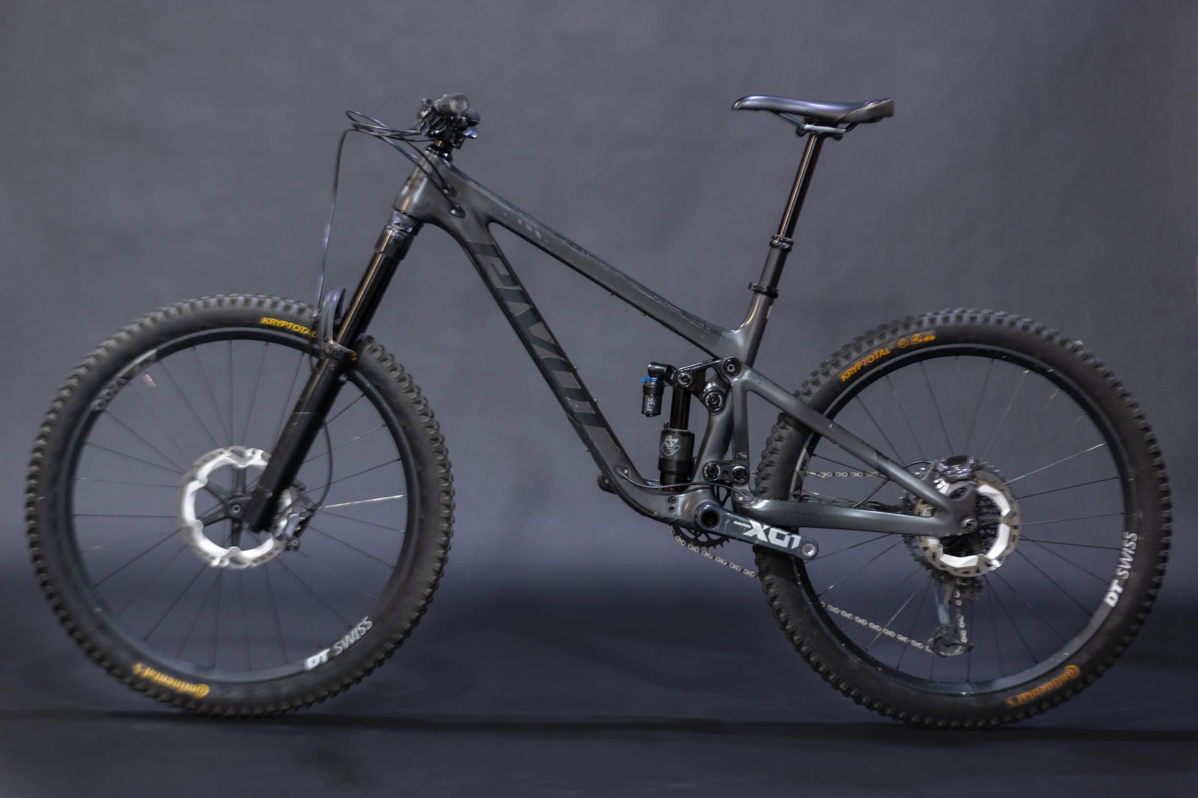 Bicicleta De Montaña Doble Suspensión Pivot Cycles Mach 6 27.5" Talla Medium (2023) Seminueva