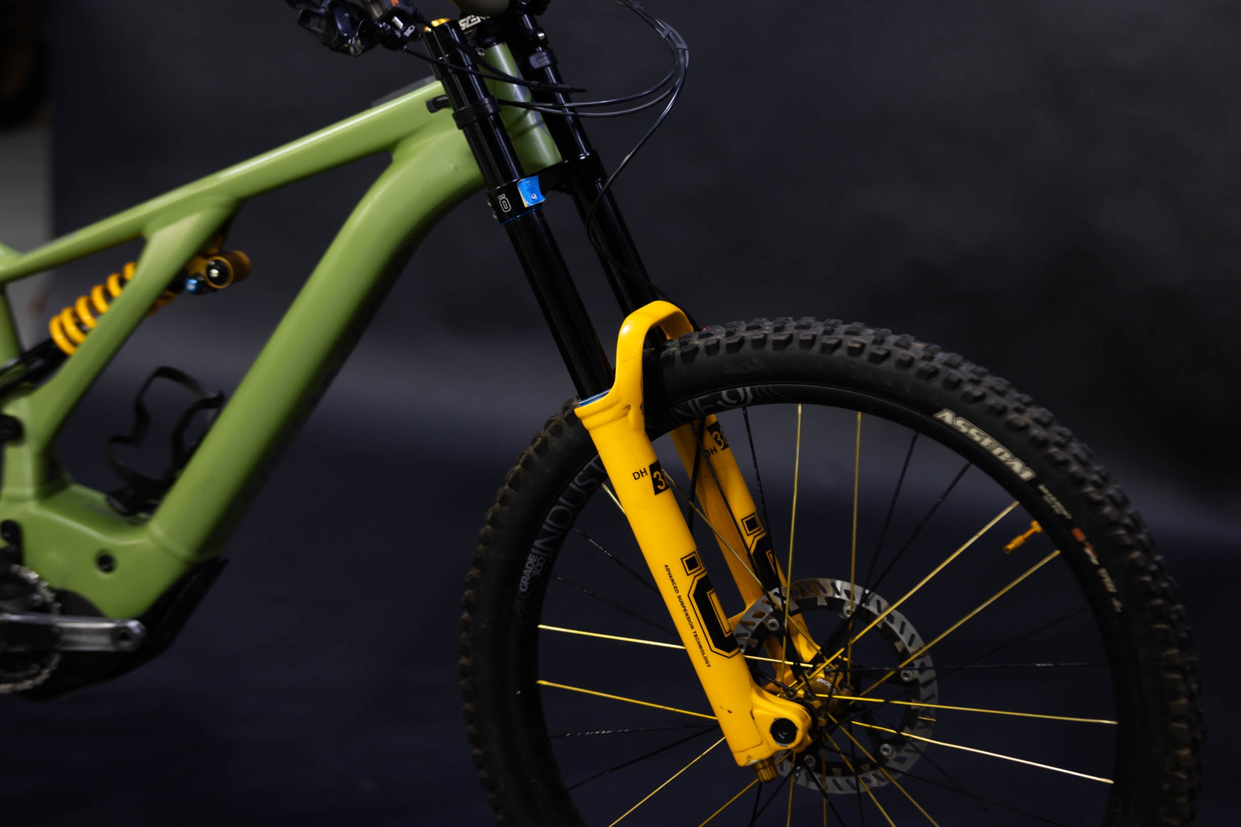 Bicicleta de Montaña Asistida Doble Suspensión Specialized Kenevo 29/27.5" Talla Large S4 (2022) Seminueva