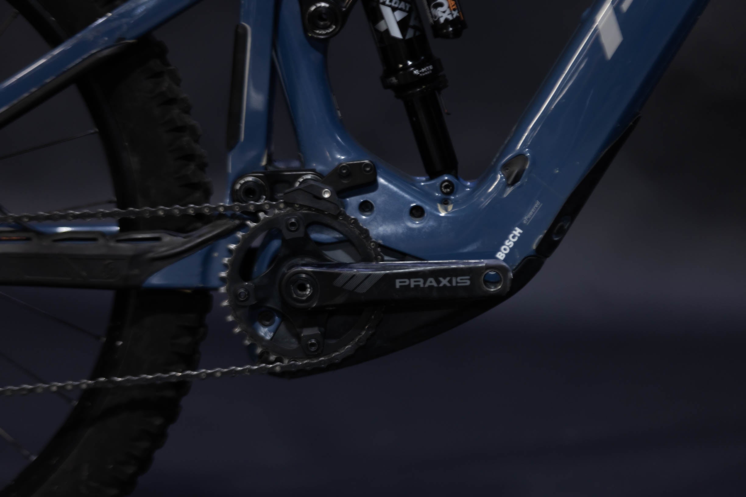 Bicicleta de Montaña Asistida Doble Suspensión Pivot Cycles Shuttle LT 29" Talla Large (2025) Seminueva