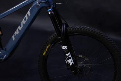 Bicicleta de Montaña Asistida Doble Suspensión Pivot Cycles Shuttle LT 29" Talla Large (2025) Seminueva