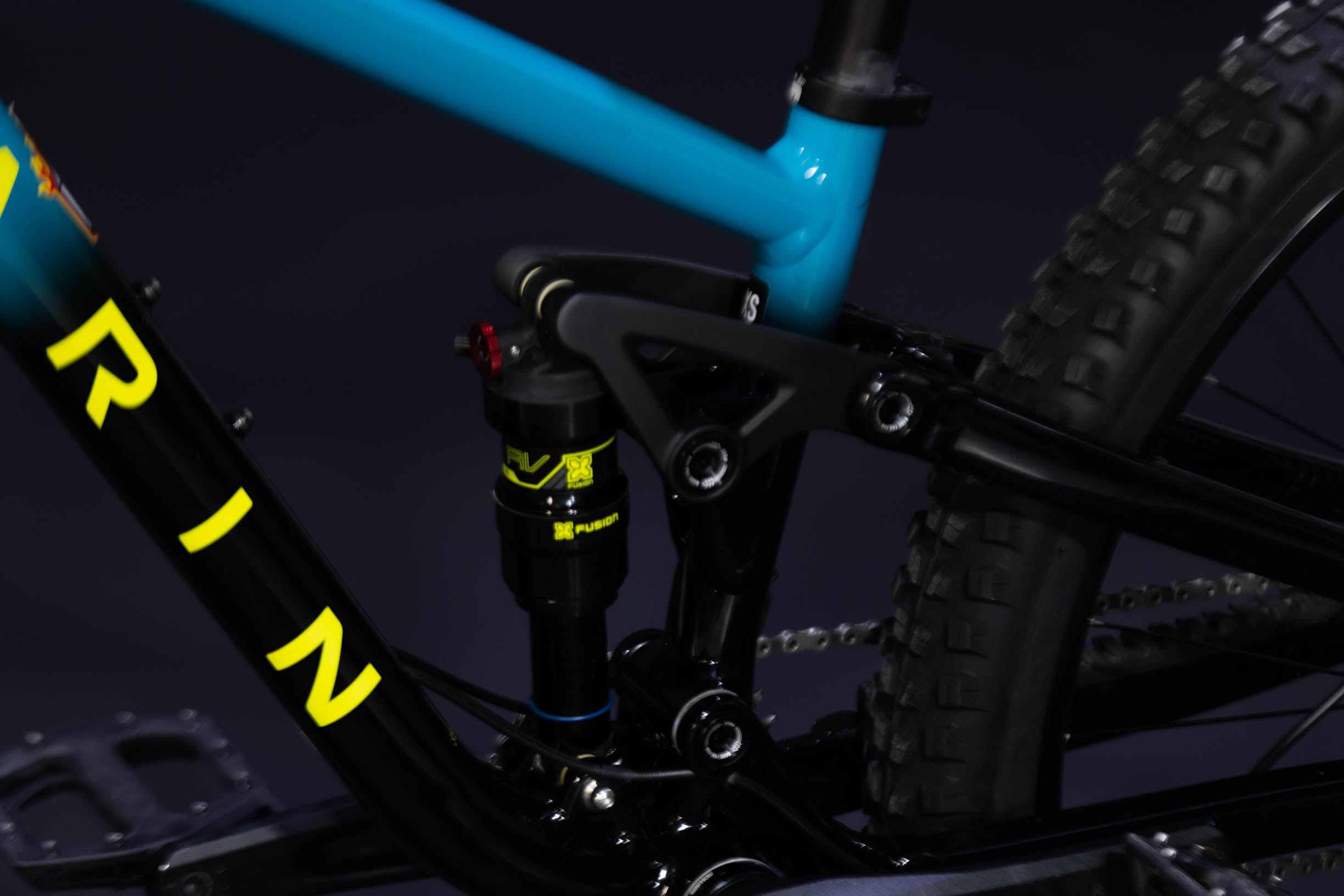 Bicicleta De Montaña Doble Suspension Marin Rift Zone JR 26" Talla XS (2024) Seminueva