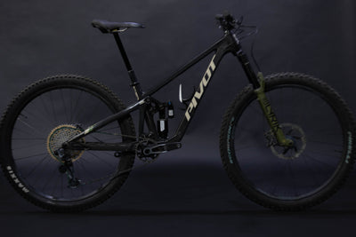 Bicicleta De Montaña Doble Suspensión Pivot Cycles Switchblade 29" Talla Small (2025) Seminueva