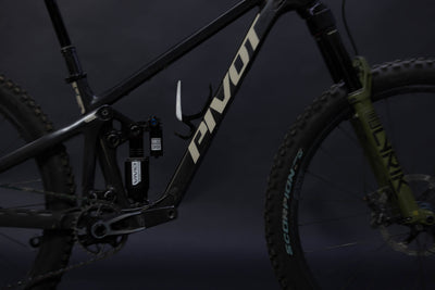 Bicicleta De Montaña Doble Suspensión Pivot Cycles Switchblade 29" Talla Small (2025) Seminueva