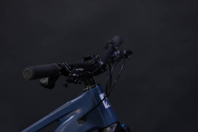 Bicicleta de Montaña Asistida Doble Suspensión Pivot Cycles Shuttle AM 29" Talla Medium (2025) Seminueva