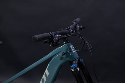 Bicicleta de Montaña Asistida Doble Suspensión Pivot Cycles Shuttle LT 29" Talla Small (2025) (NUEVA)