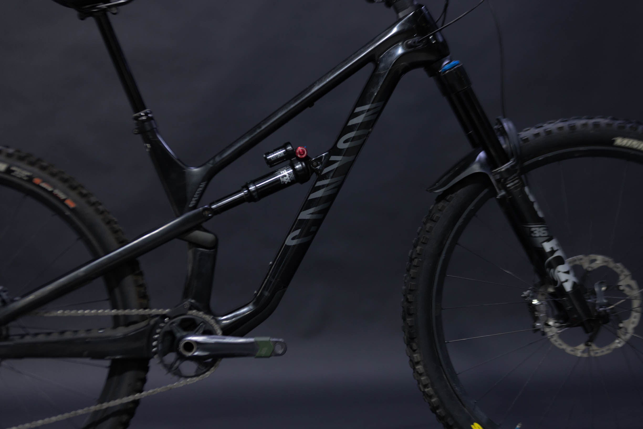 Bicicleta de Montaña Doble Supensión Canyon Spectral CF 29" Talla Medium (2021) Seminueva
