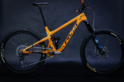 Bicicleta De Montaña Doble Suspensión Pivot Cycles Firebird 29" Talla Large (2023) Seminueva