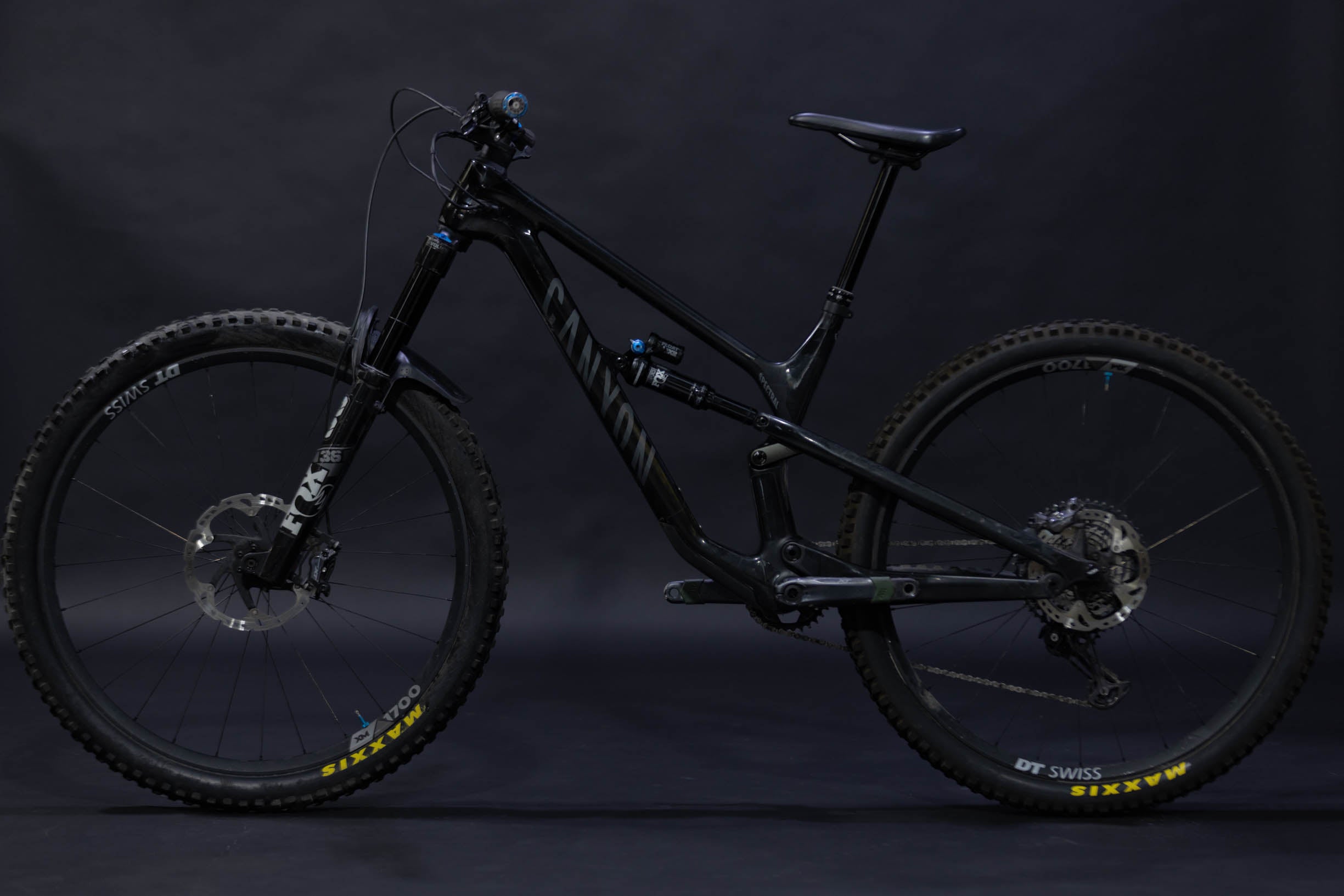 Bicicleta de Montaña Doble Supensión Canyon Spectral CF 29" Talla Medium (2021) Seminueva
