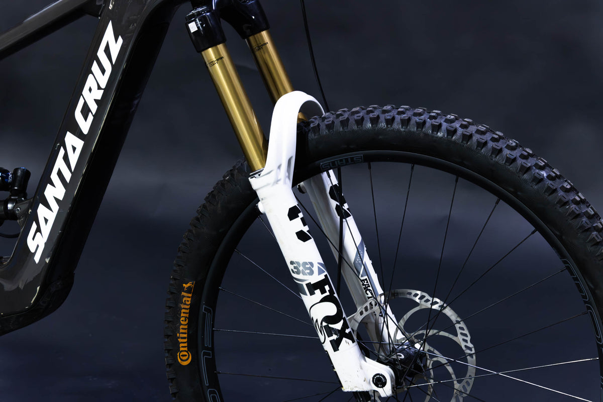 Bicicleta de Montaña Asistida Doble Supensión Santa Cruz Bullit CC 29/27.5" Talla Medium (2024) Seminueva