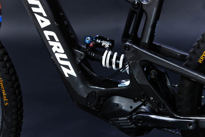 Bicicleta de Montaña Asistida Doble Supensión Santa Cruz Bullit CC 29/27.5" Talla Medium (2024) Seminueva