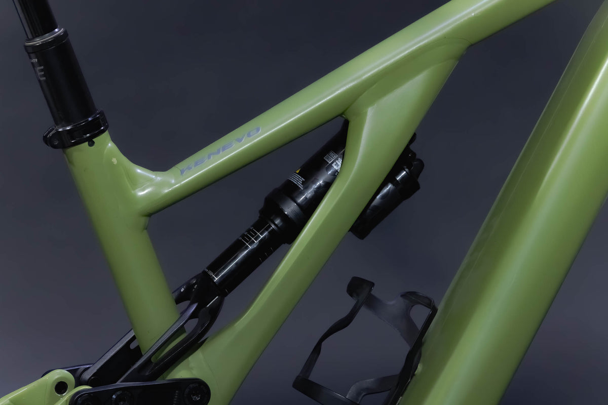 Bicicleta de Montaña Asistida Doble Suspensión Specialized Kenevo 27.5" Talla Large S4 (2022) Seminueva