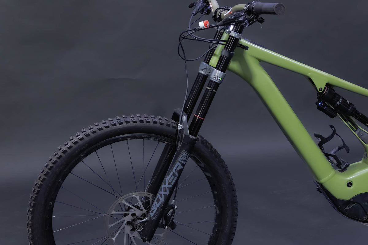 Bicicleta de Montaña Asistida Doble Suspensión Specialized Kenevo 27.5" Talla Large S4 (2022) Seminueva