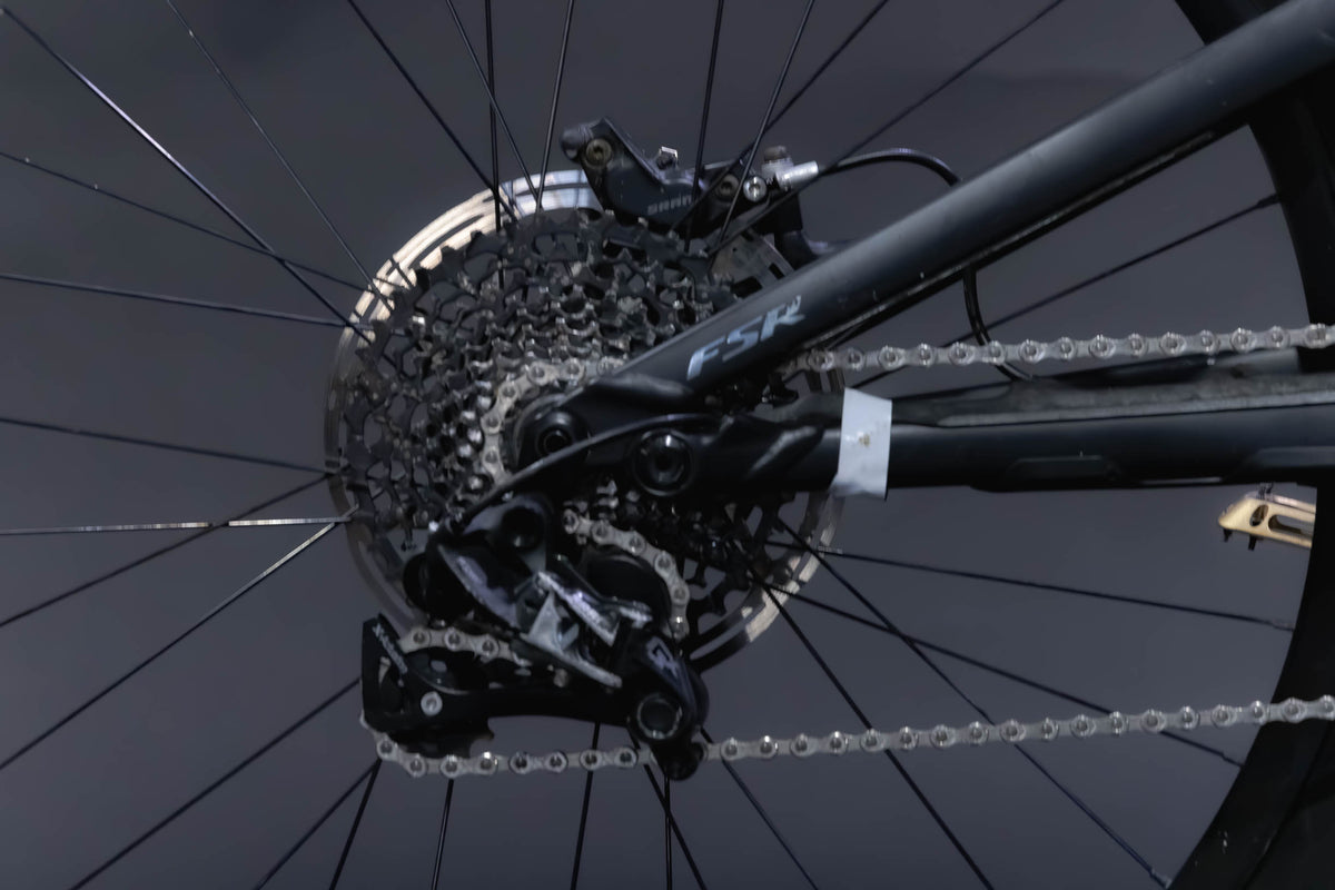 Bicicleta de Montaña Asistida Doble Suspensión Specialized Kenevo 27.5" Talla Large S4 (2021) Seminueva