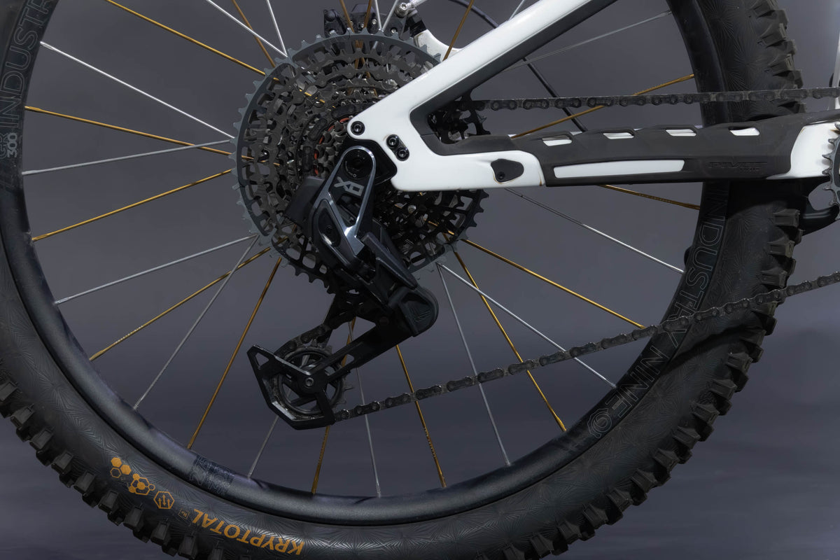 Bicicleta De Montaña Doble Suspensión Pivot Cycles Firebird 29" Talla Medium (2025) Seminueva
