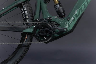 Bicicleta de Montaña Asistida Doble Suspensión Pivot Cycles Shuttle LT 29" Talla Medium (2023) Seminueva
