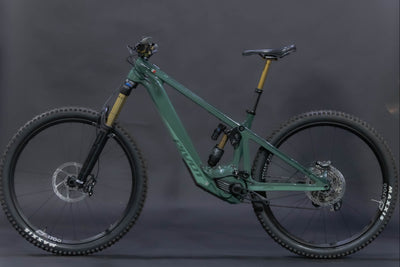 Bicicleta de Montaña Asistida Doble Suspensión Pivot Cycles Shuttle LT 29" Talla Medium (2023) Seminueva