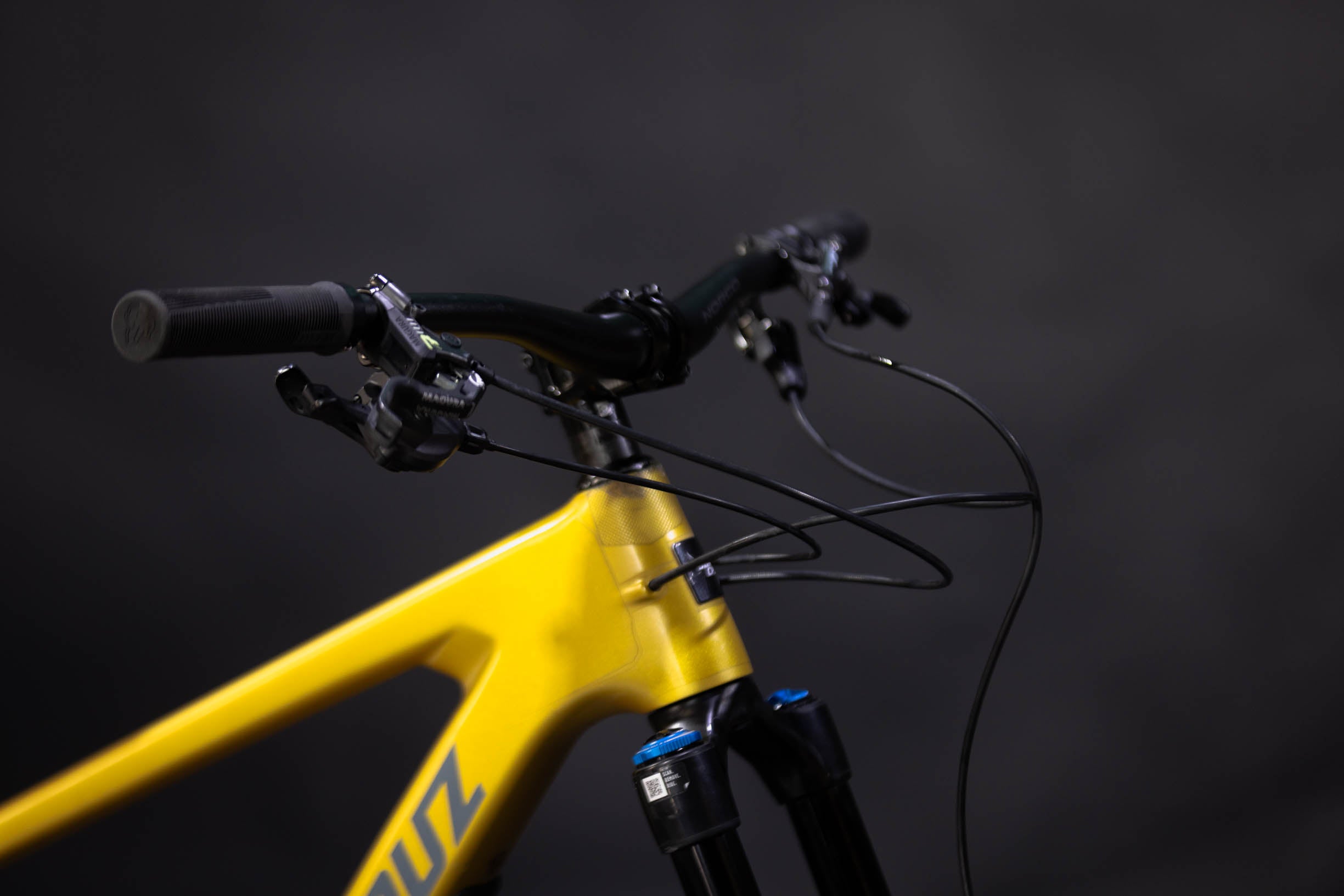 Bicicleta de Montaña Doble Supensión Santa Cruz Bronson  27.5/29" Talla Large (2022) Seminueva