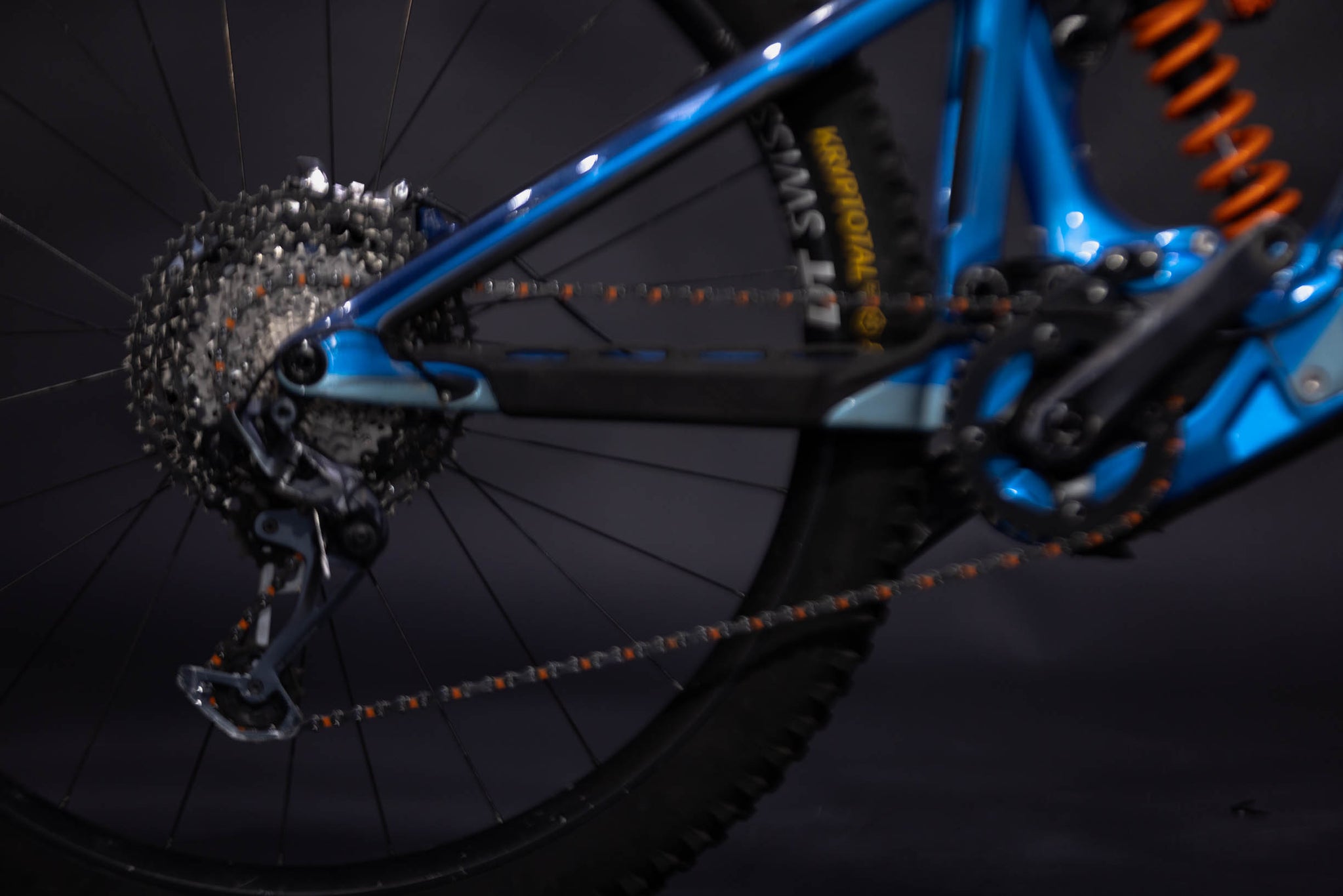 Bicicleta de Montaña Asistida Doble Suspensión Pivot Cycles Shuttle LT 29" Talla Medium (2023) Seminueva