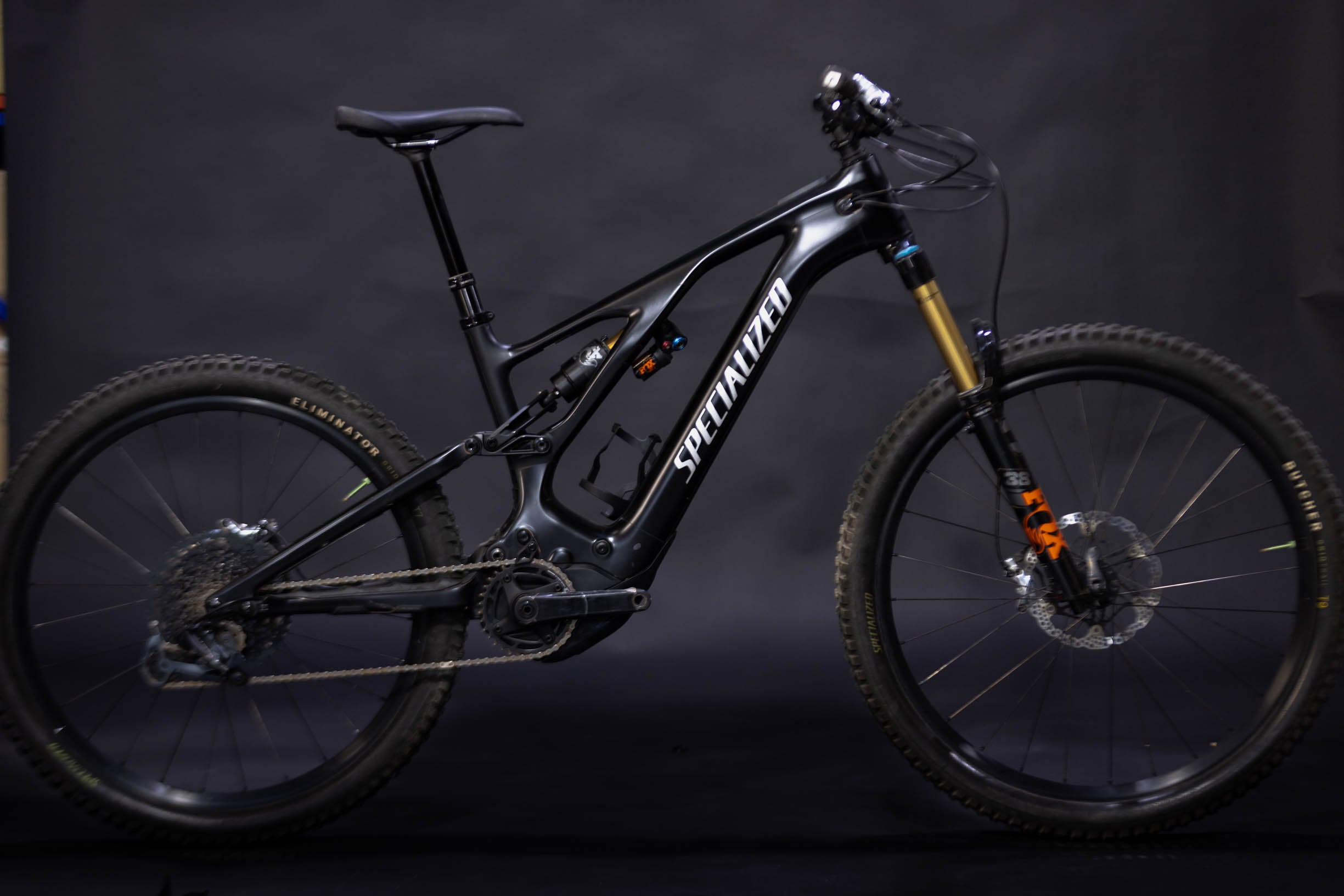 Bicicleta de Montaña Asistida Doble Suspensión Specialized Levo Carbon 27./29" Talla S4 (2024) Seminueva